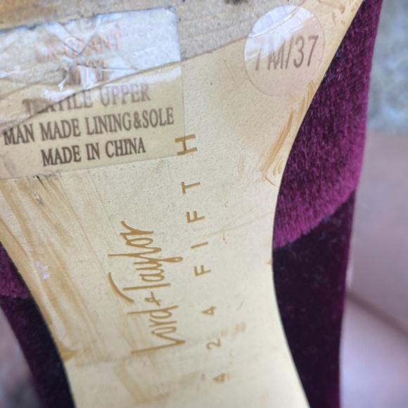 Vintage 1990’s Lord and Taylor Red Velvet Ankle Boots - Picture 9 of 10